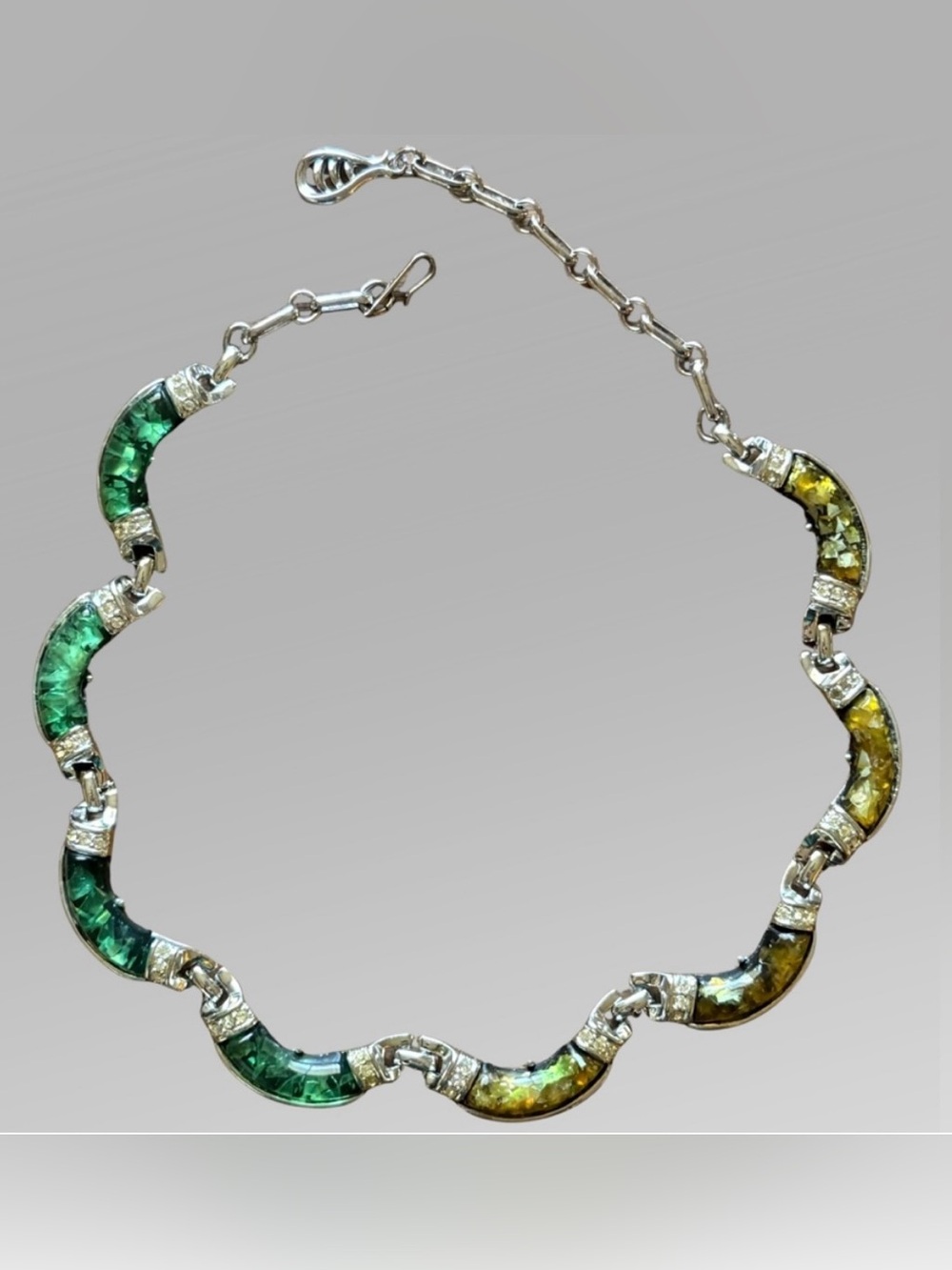 Vintage Coro Lucite Chocker Necklace Scalloped MCM 50’s Confetti Rhinestone RARE